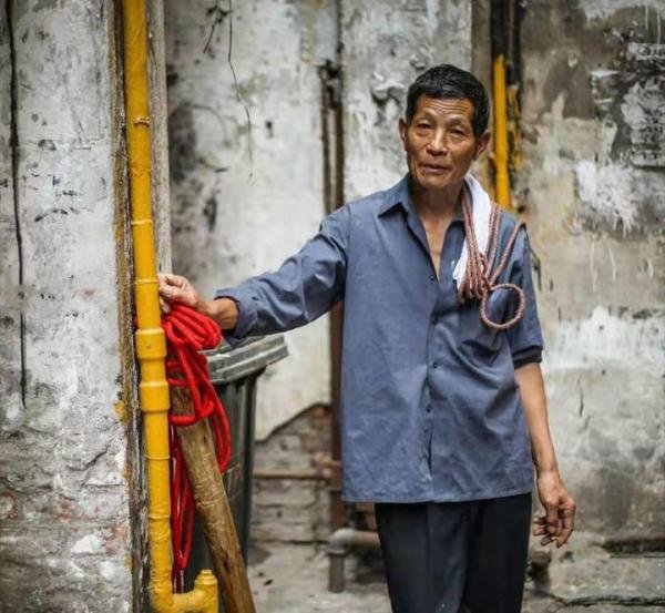 最后的棒棒：老黄死了、老甘发了、老杭病了、河南飘了，人生何苦