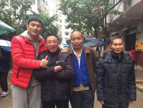 最后的棒棒：老黄死了、老甘发了、老杭病了、河南飘了，人生何苦