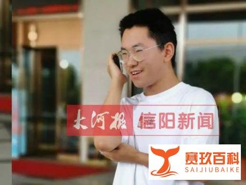 男生网咖打游戏被告知今年高考 712 分，爸爸回应：自制力强，此次是一切正常发挥