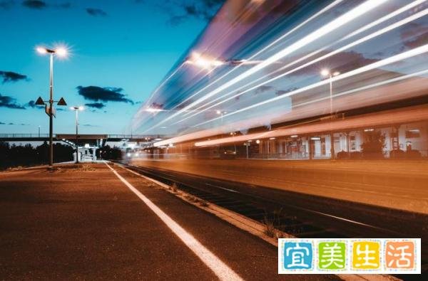 “五一”火车票抢购难度堪比春运？火车票为啥这么难买？