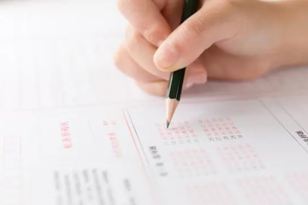 9岁考上大学的人有哪些