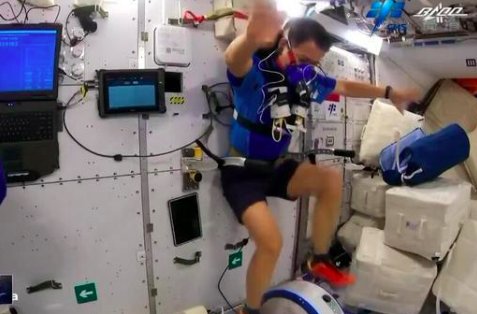 聂海胜出舱前为何要接受肺功能检查？