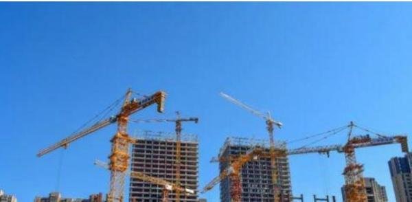 12个债务省份暂停基建：叫停背后的发展反思