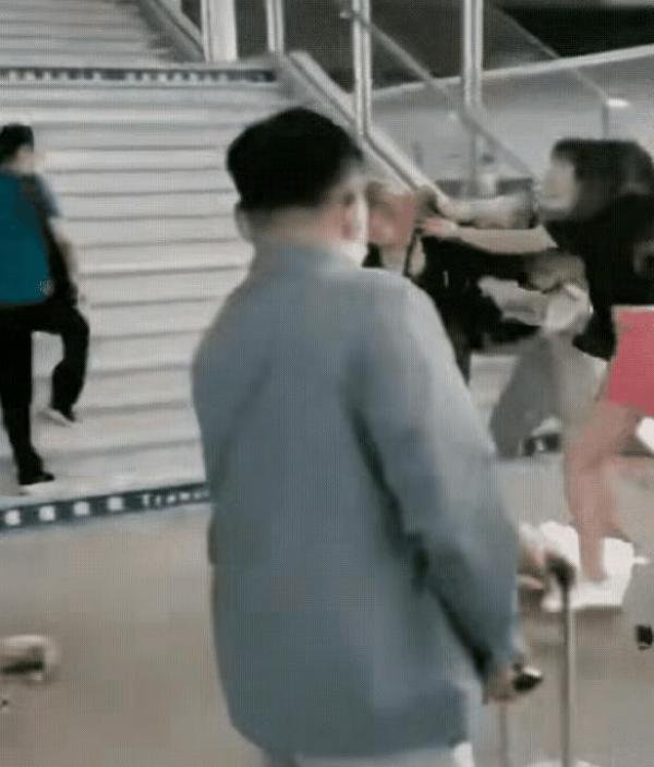 野球帝张照洋高铁站遭殴打 警方通报