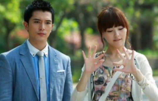 唐嫣和邱泽分手几年为什么还互相关注？