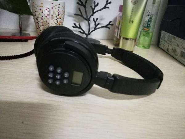 英语四级考试耳机是什么调的?