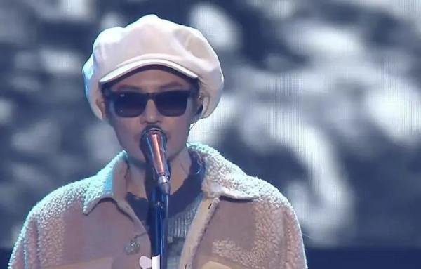 小杨哥演唱会太疯狂：张信哲出场140万，朴树200万，twins160万