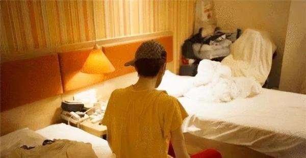 46岁“巨婴”郭冷：只会跳舞，连衣服都不会洗，年入百万无人想嫁