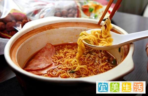 “国货之光”白象:被日资控股方便面围剿,拒绝与插旗菜业合作!