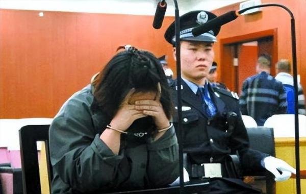 幼师婚内出轨，回归家庭被原谅，却被情夫要挟，而结局是一声长叹
