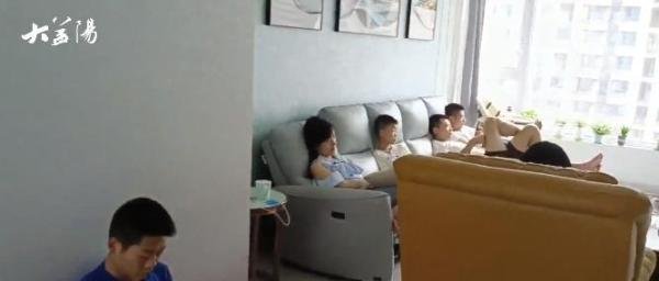 湖南一家16口“超级大家庭”居家隔离走红，主要工作是做饭，早餐干掉40多个包子
