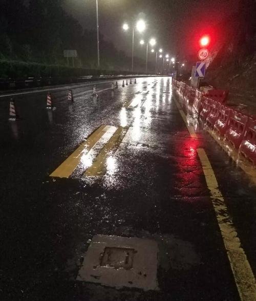 水箱故障妻子打水丈夫独自开走车