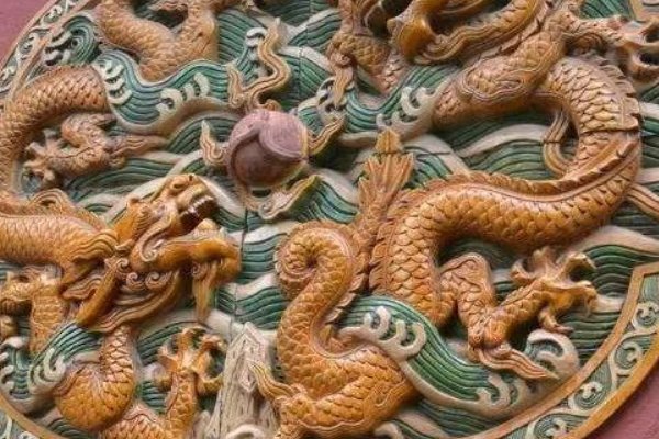 骊龙颌下取明珠是什么肖