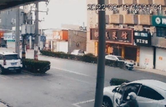 开门杀致人死亡，只判了九个月。