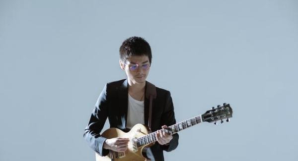 权振东:一个经过时间沉淀后学会用嗓音说话的男人