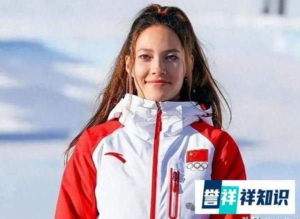 谷爱凌不装了！深夜发文回应国籍问题，几句话让黑粉纷纷破防