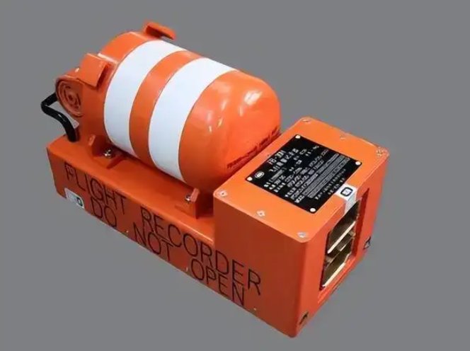 第二部黑匣子有助于解释客机为何垂直坠地，第二部黑匣子何时能破译？