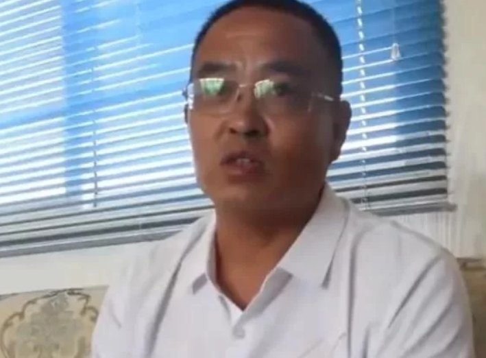 村书记花百万建水上乐园，当地村民有什么看法？