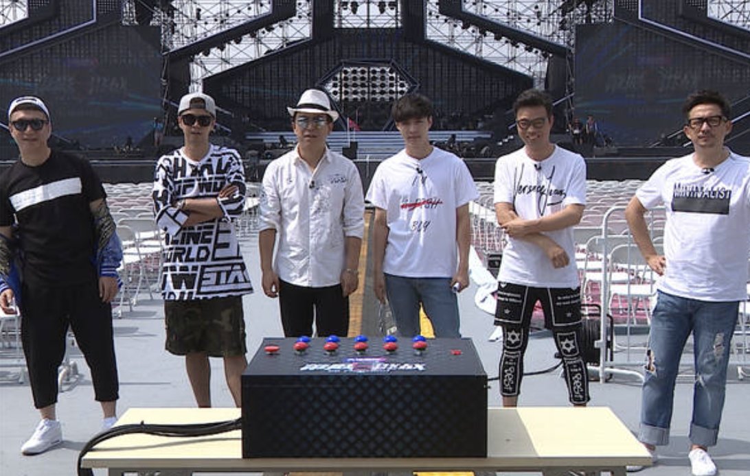 马嘉祺高考后首次发文，演员张颂文立马约饭，对此你怎么看？