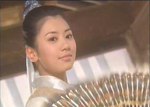 金庸给自己的外孙女取名为“赵敏”和“赵明”,他到底有多爱笔下赵敏这个角色?