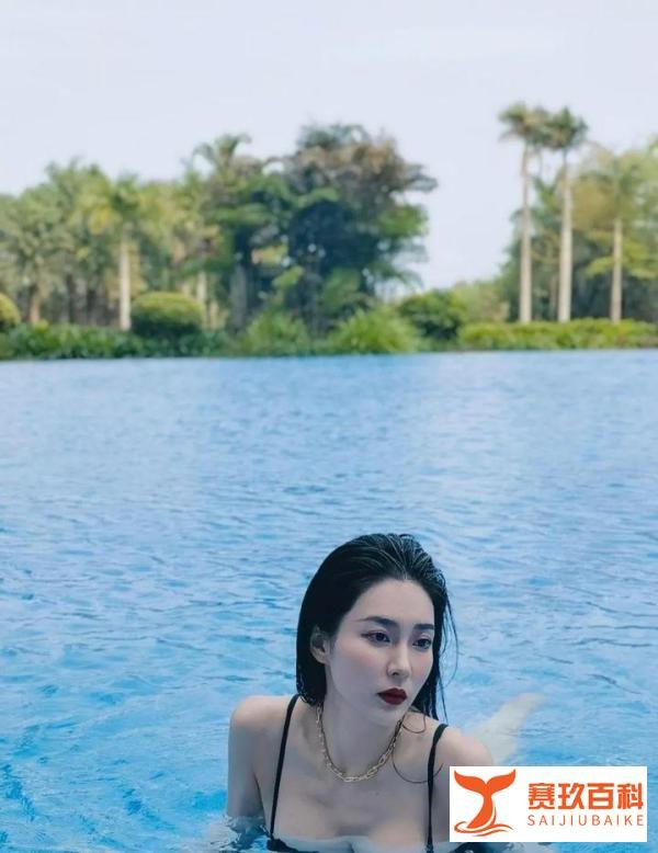 “晶女郎”胡然，身材真劲爆，可惜没人记得脸