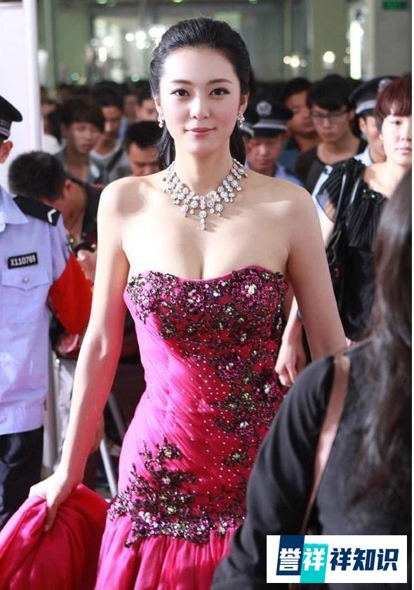 “中国第一黄金比例”，堪称好身材”天花板“，如今却不温不火