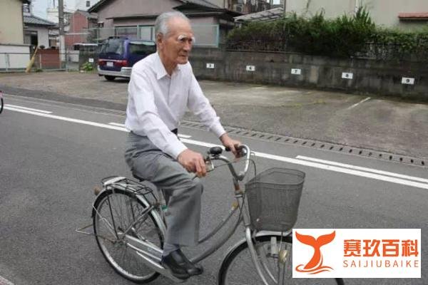 从默克尔退休看各国首脑卸任后待遇：欧美普遍待遇高，日本最寒酸