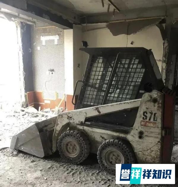 承重墙被砸1.6亿赔款谁来出? 这是咋情况？