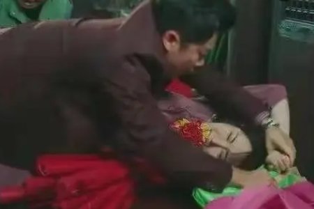 郑晓龙教赵丽颖怎么砸婚闹男更狠,你如何看待婚闹?