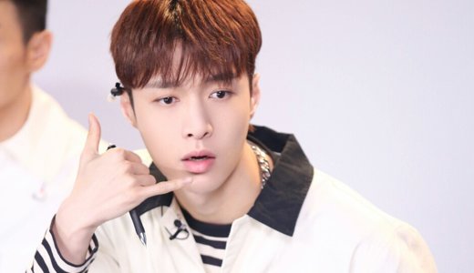 归国四子为何到现在只有张艺兴没有爆出过恋爱的绯闻？