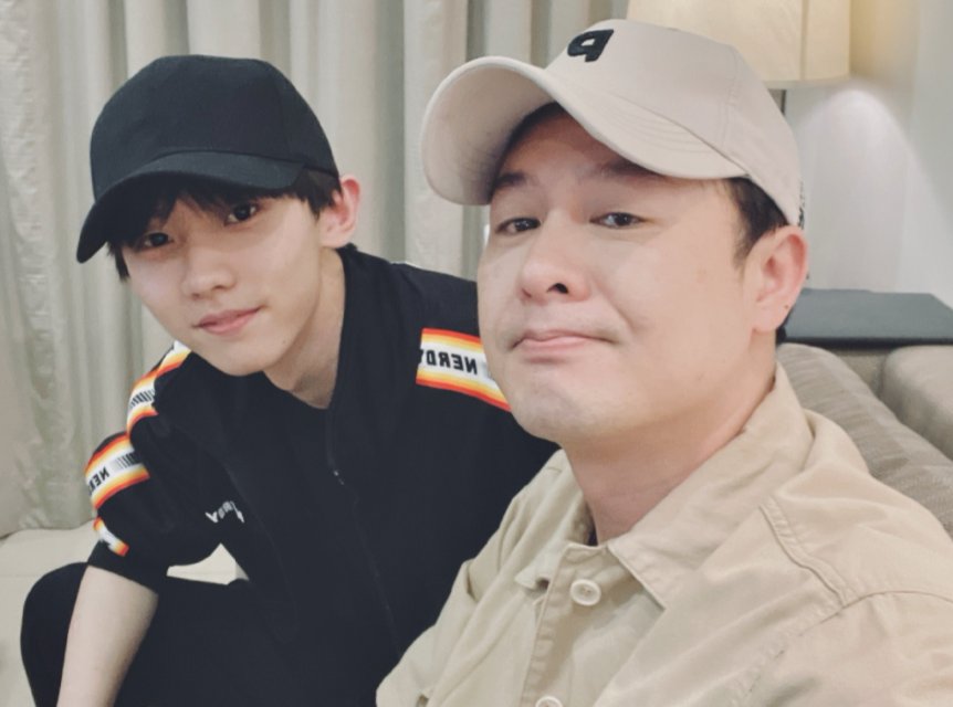 马嘉祺高考后首次发文，演员张颂文立马约饭，对此你怎么看？