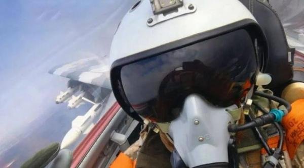 俄媒称一名乌飞行员偷战机抵俄投诚 乌方回应