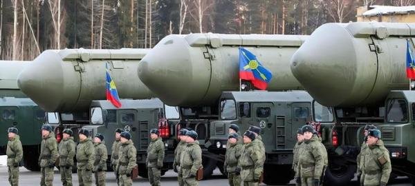 北约陈兵320万，扬言“战争不可避免”，俄专家：我们只能上核武