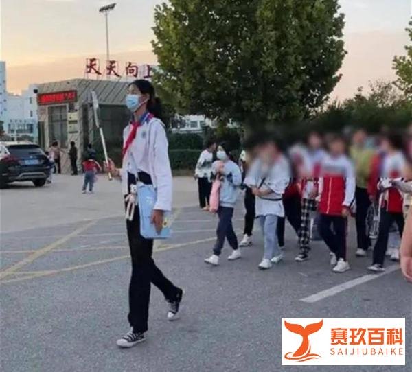 小学生1.9米被体育局选中
