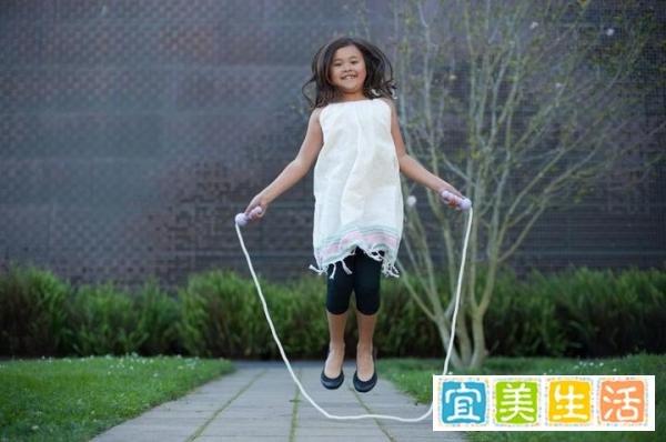 山东高中生平均1米8引热议，1米83不算高，如何帮娃长个子？