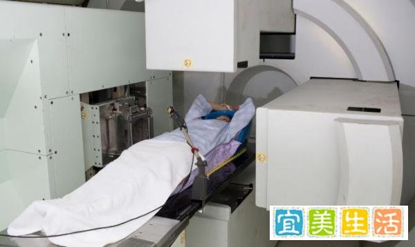 电影《封神》老戏骨李雪健被吐槽口齿不清，背后原因令人泪目：其实他已抗癌22年！