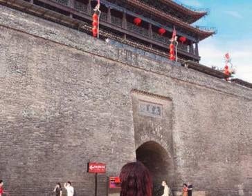 沙尘暴下的西安:开工首日人均野生兵马俑
