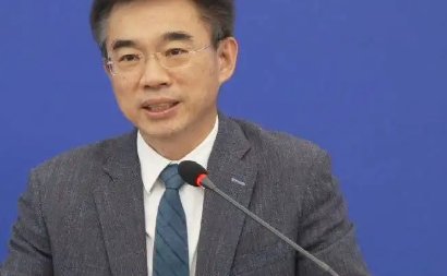 吴尊友3年头发全白！吴尊友是如何回应这件事的？