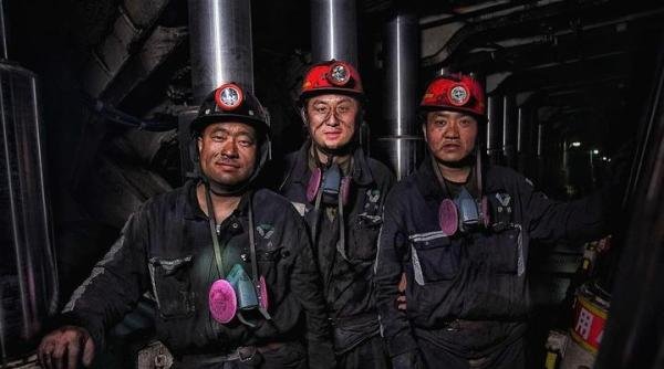 昔日煤矿工人，如今大学教授！一个辍学4年的人如何逆袭成高考状元？