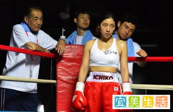 《热辣滚烫》倒第一了，预测票房缩减10亿