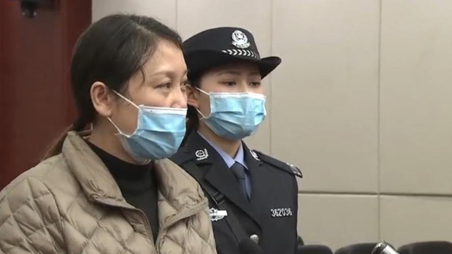 劳荣枝回答检方讯问态度强硬不配合，推翻供述，她和法子英究竟是什么关系？