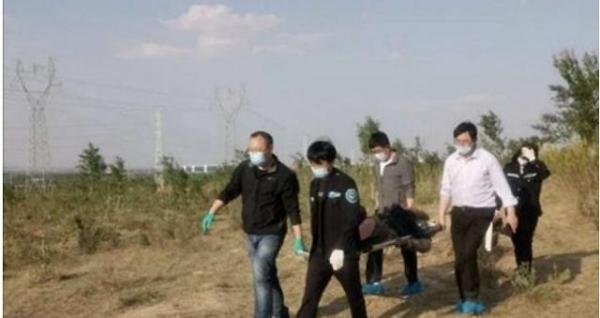 “男子活埋79岁瘫痪母亲”细节曝光