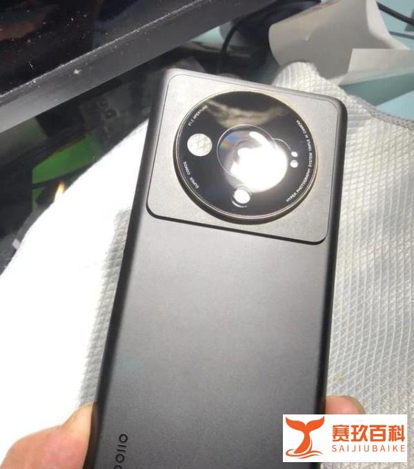 小米12S Ultra工程机曝光：原来还有两款配色啊！