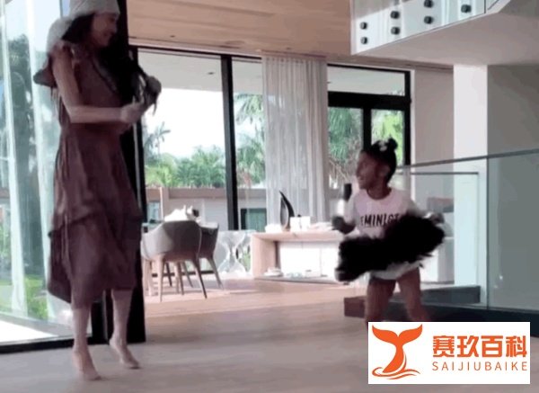 不用怀疑年龄，Vera Wang真的71岁了