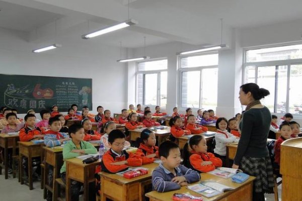 陆续的近义词是什么词
