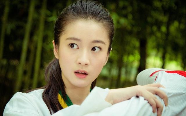 张雪迎发长文回应粉丝,她和粉丝之间发生什么事情了吗?