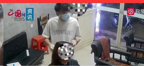 哺乳期顾客染发遭店主秒拒，这就是专业操守！