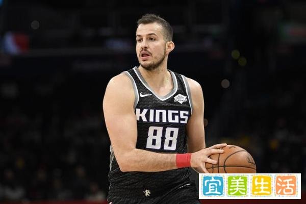 别利察超高效率砍下34+7 得分和三分命中创生涯新高
