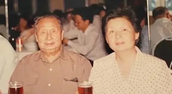 左宗棠曾孙想回上海,写信给市委,请求分一套房,却被任副市长的女儿拒绝