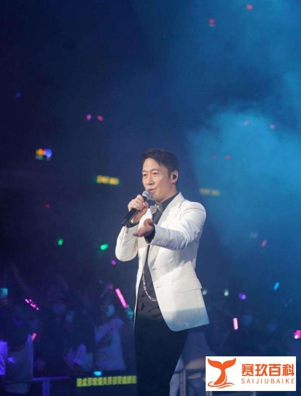 被封杀艺人开演唱会，导致9000观众排队做核酸，“天王”黎明也被波及